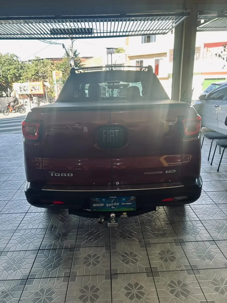 Fiat Toro 1.8 16v Freedom Flex 4x2 Aut. 4p